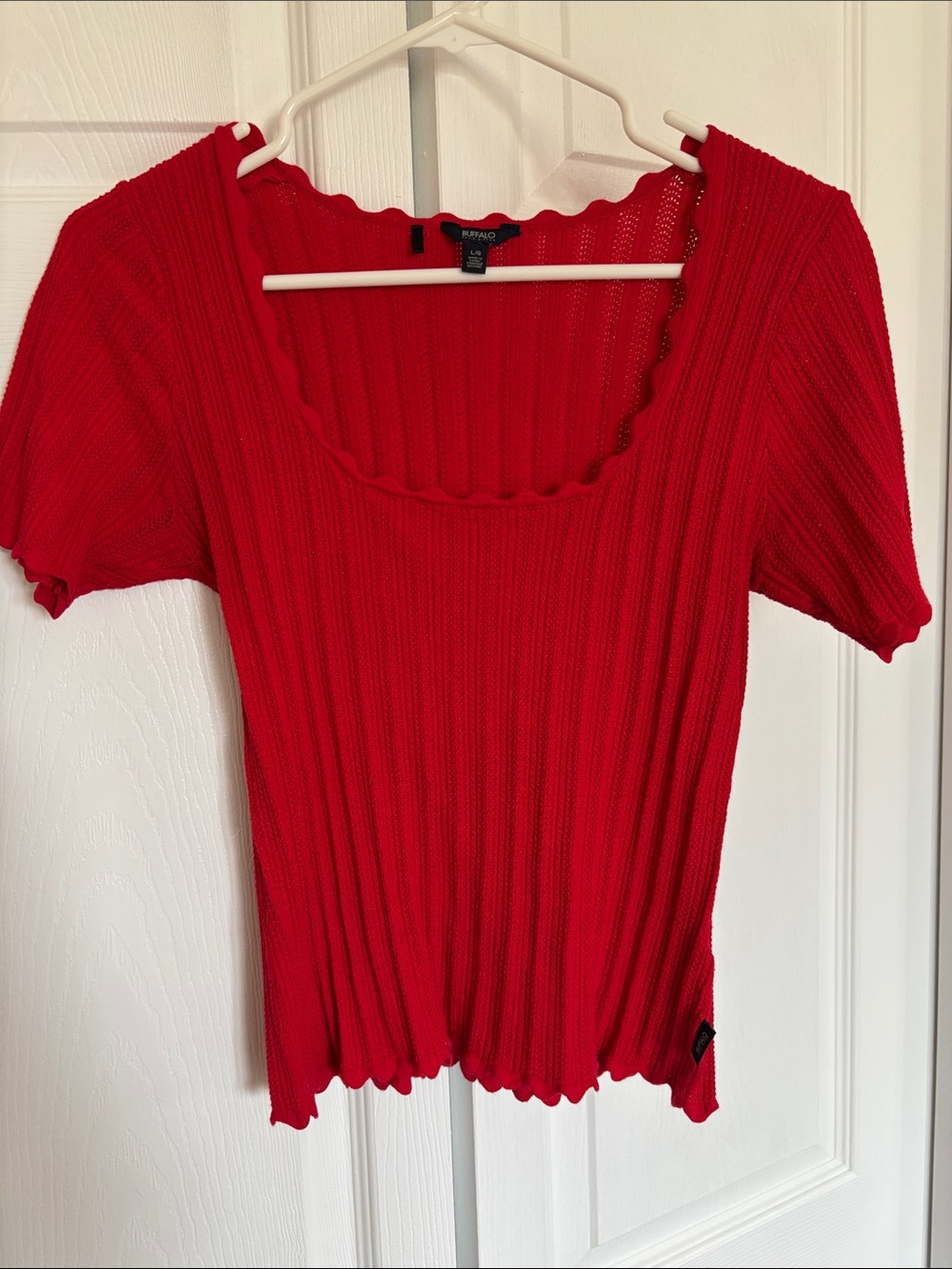 Buffalo David Bitton Red Ribbed Scoop Neck Short Sleeve Top